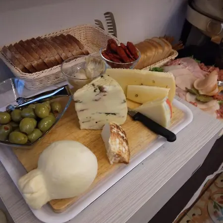 Umberto House Hotel 3*