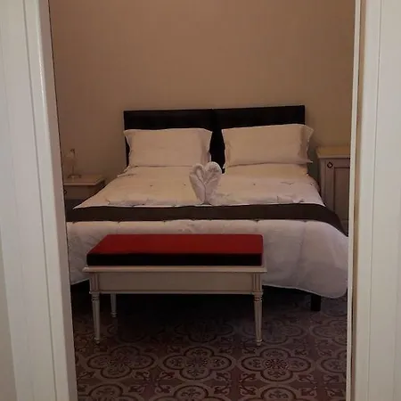 Umberto House Hotel
