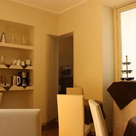 Umberto House Hotel 3*