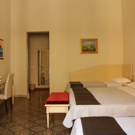 Umberto House Hotel 3*