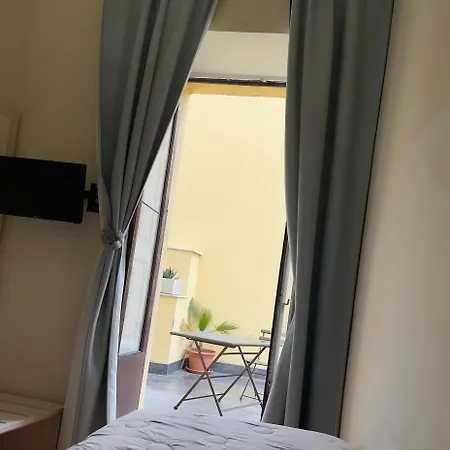 Umberto House Hotel