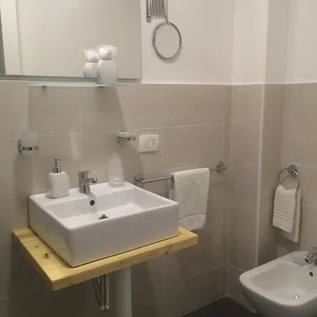 Umberto House Hotel